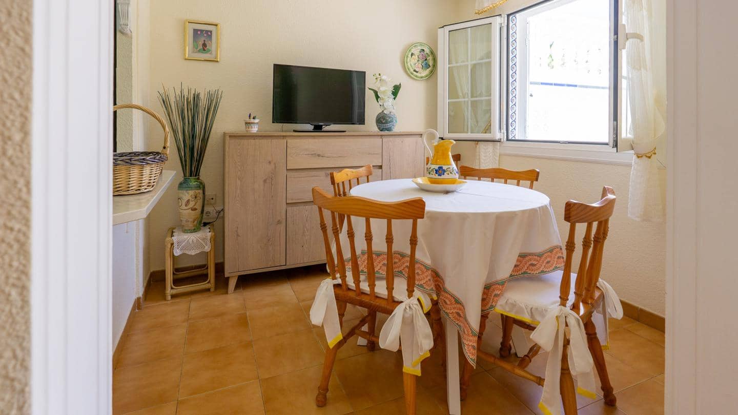 3 soveværelse Bungalow til salg i Santa Pola med swimmingpool - € 260.000 (Ref: 9219178)