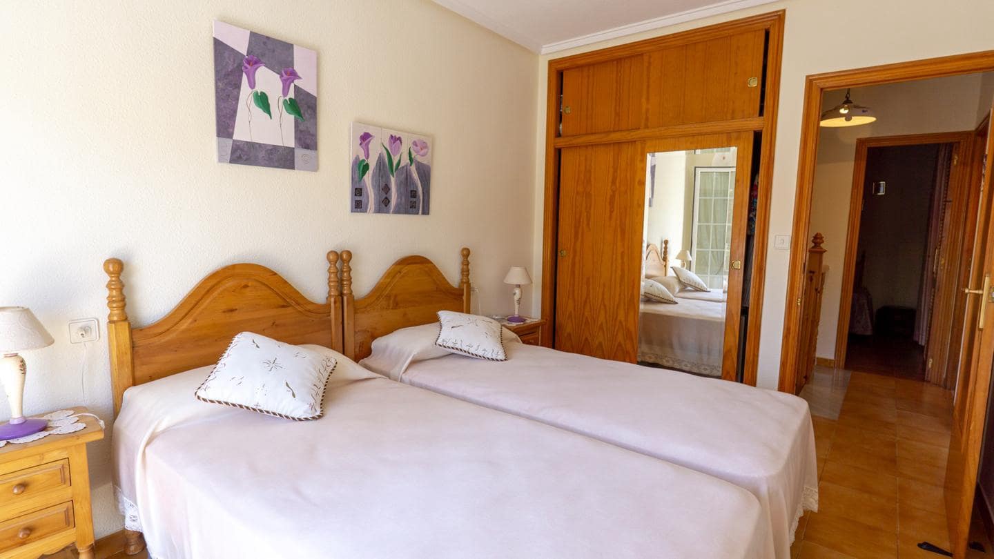 3 soveværelse Bungalow til salg i Santa Pola med swimmingpool - € 260.000 (Ref: 9219178)