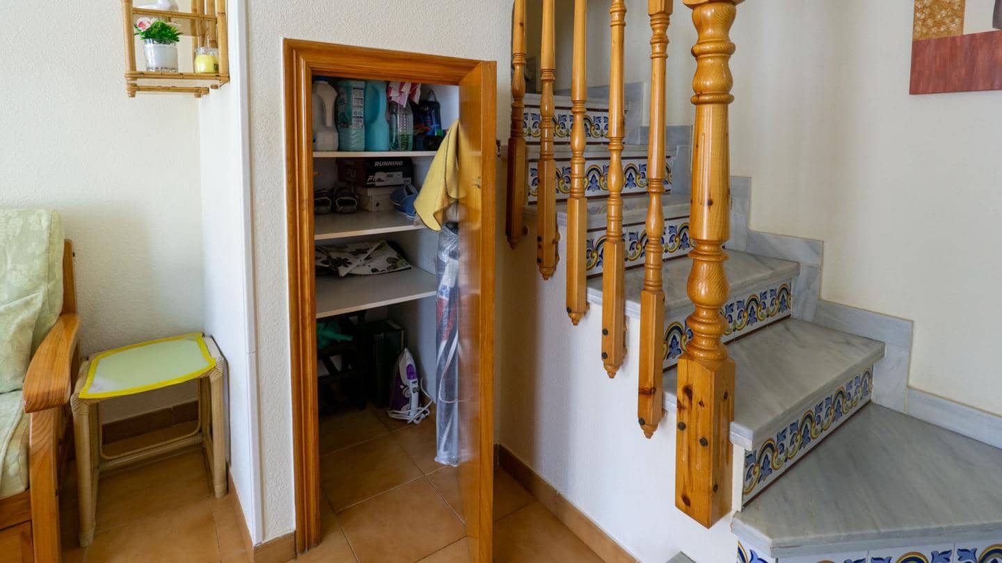 3 soveværelse Bungalow til salg i Santa Pola med swimmingpool - € 260.000 (Ref: 9219178)