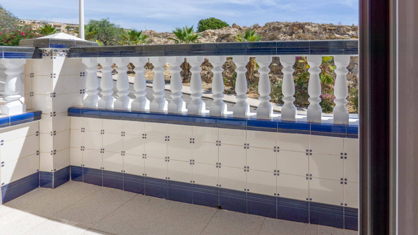 3 soveværelse Bungalow til salg i Santa Pola med swimmingpool - € 260.000 (Ref: 9219178)