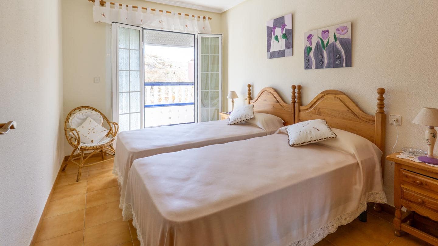 3 soveværelse Bungalow til salg i Santa Pola med swimmingpool - € 260.000 (Ref: 9219178)