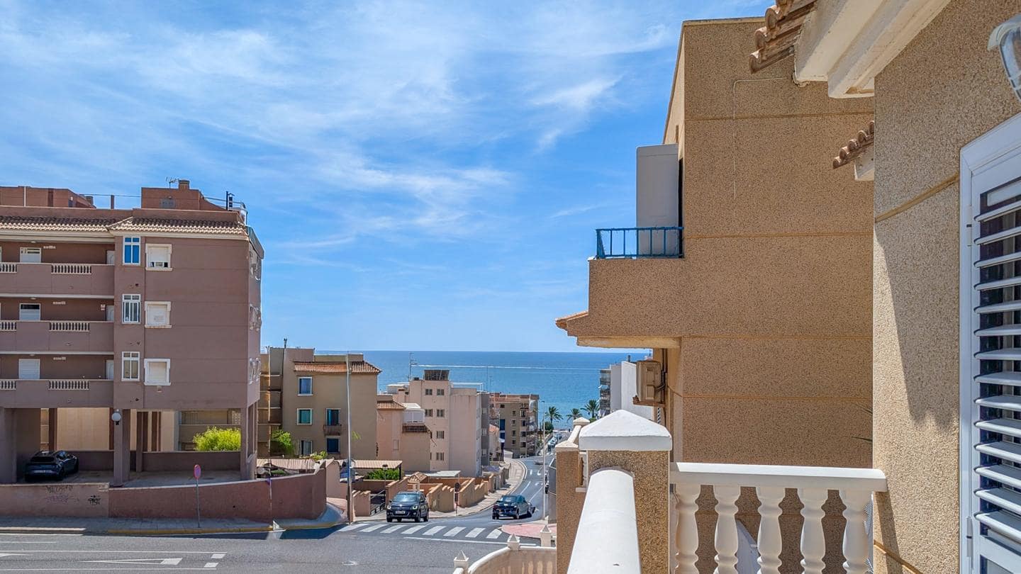 3 soveværelse Bungalow til salg i Santa Pola med swimmingpool - € 260.000 (Ref: 9219178)