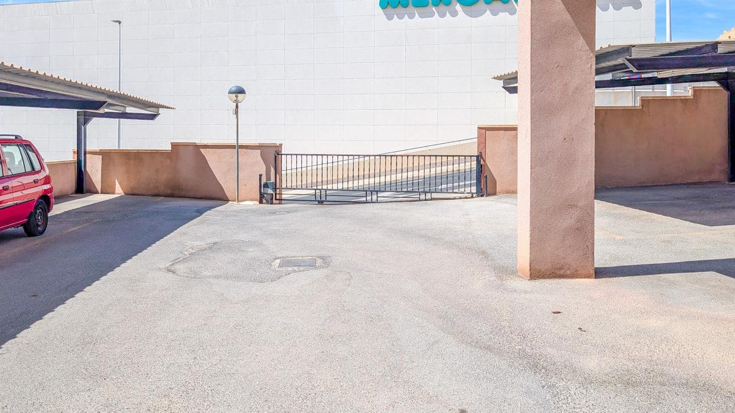 3 soveværelse Bungalow til salg i Santa Pola med swimmingpool - € 260.000 (Ref: 9219178)