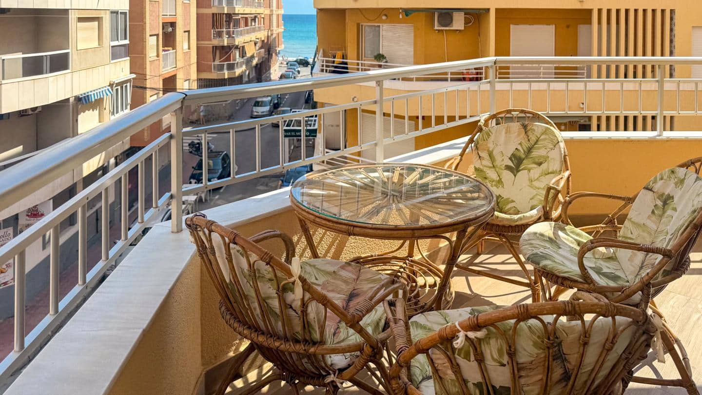 3 bedroom Flat for sale in Torrevieja - € 179,000 (Ref: 9311961)