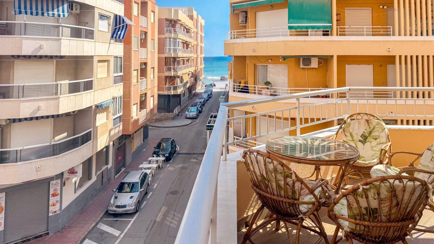 3 bedroom Flat for sale in Torrevieja - € 179,000 (Ref: 9311961)