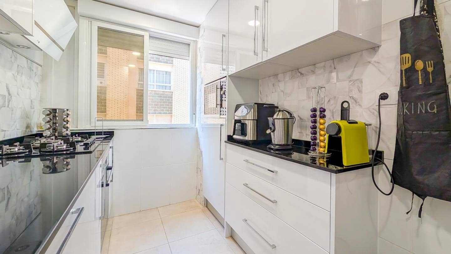 3 bedroom Flat for sale in Santa Pola - € 179,900 (Ref: 9335627)