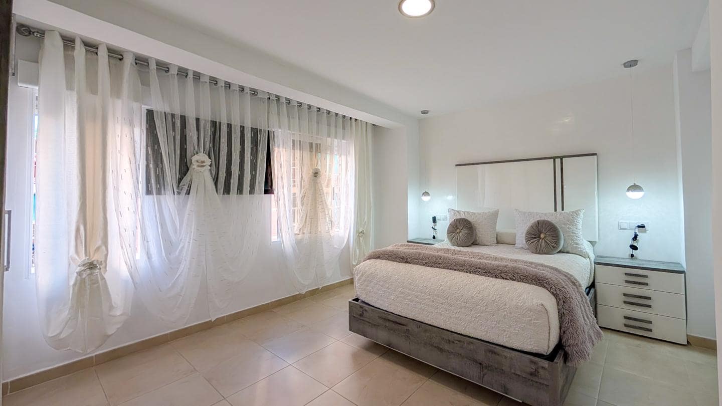 3 bedroom Flat for sale in Santa Pola - € 179,900 (Ref: 9335627)