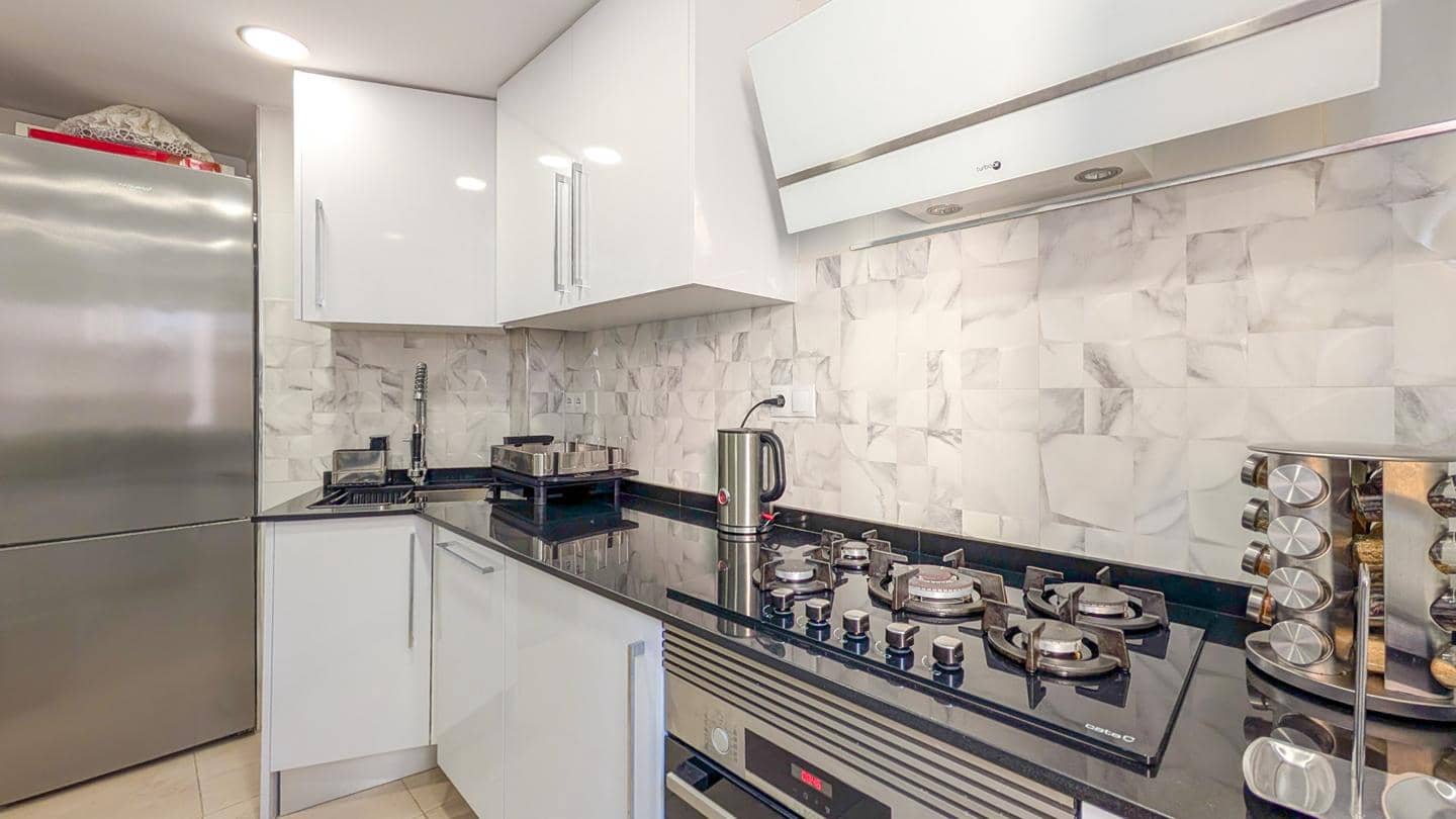 3 bedroom Flat for sale in Santa Pola - € 179,900 (Ref: 9335627)