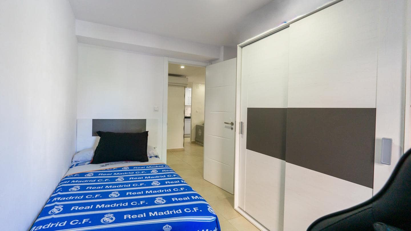 3 bedroom Flat for sale in Santa Pola - € 179,900 (Ref: 9335627)