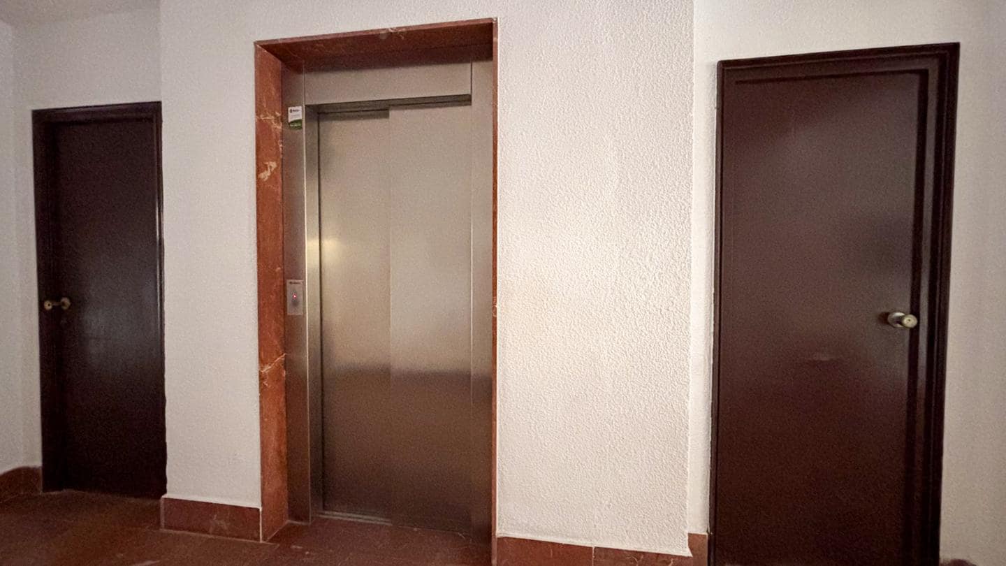 1 chambre Entreprise à vendre à Arenales del Sol avec garage - 325 000 € (Ref: 9374045)