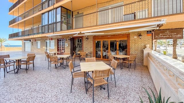 1 bedroom Business for sale in Arenales del Sol, Elche / Elx with garage - € 325,000 (Ref: 9374045)