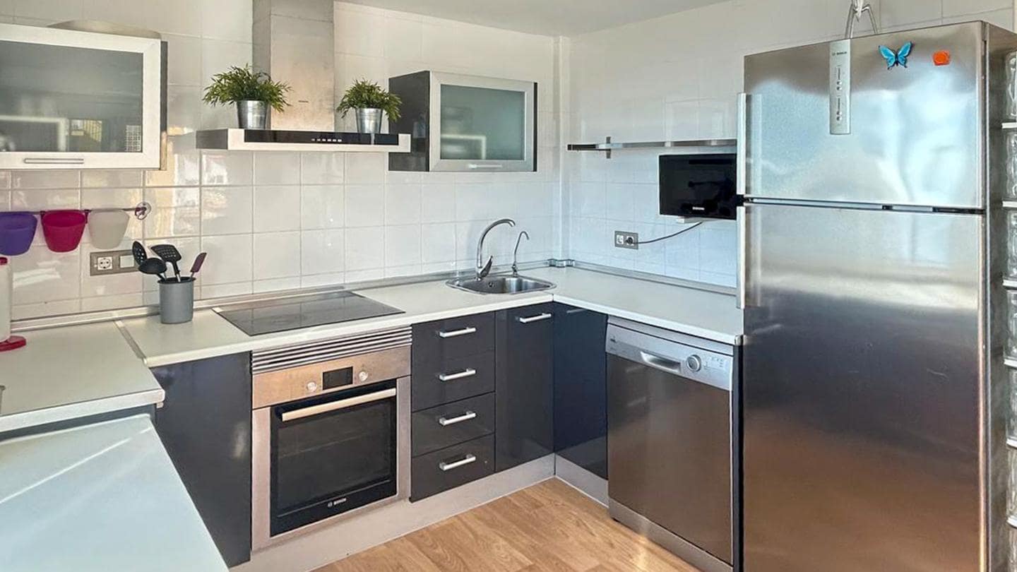 2 bedroom Flat for sale in Santa Pola with garage - € 360,000 (Ref: 9379741)