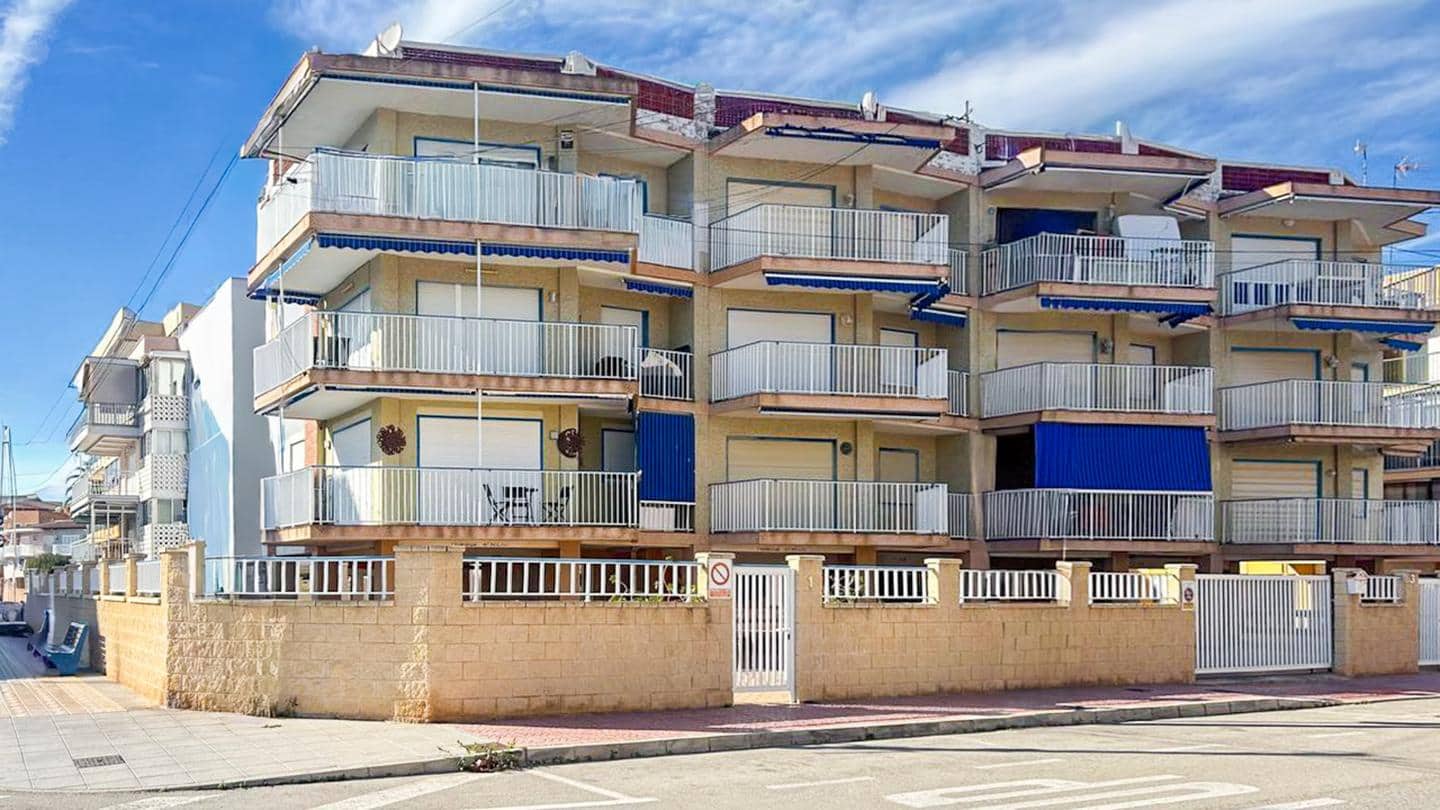 2 bedroom Flat for sale in Santa Pola with garage - € 360,000 (Ref: 9379741)