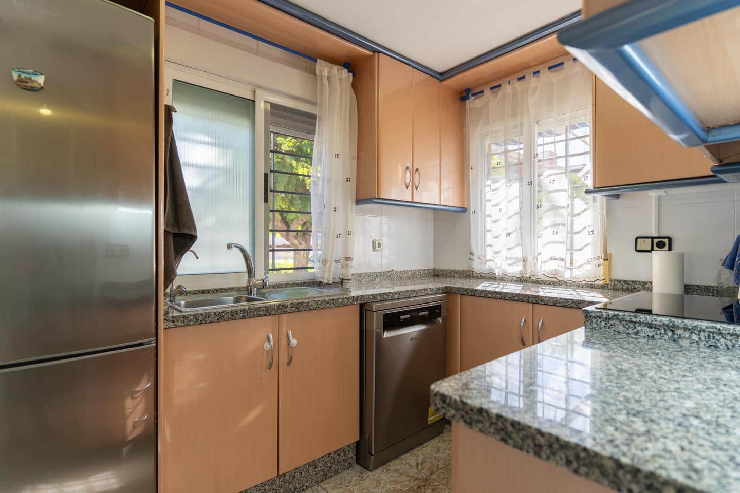 4 slaapkamer Bungalow te koop in Santa Pola - € 319.000 (Ref: 9383578)