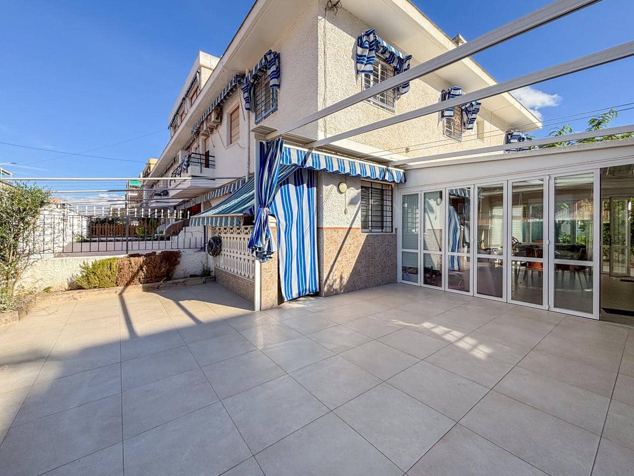 4 slaapkamer Bungalow te koop in Santa Pola - € 319.000 (Ref: 9383578)