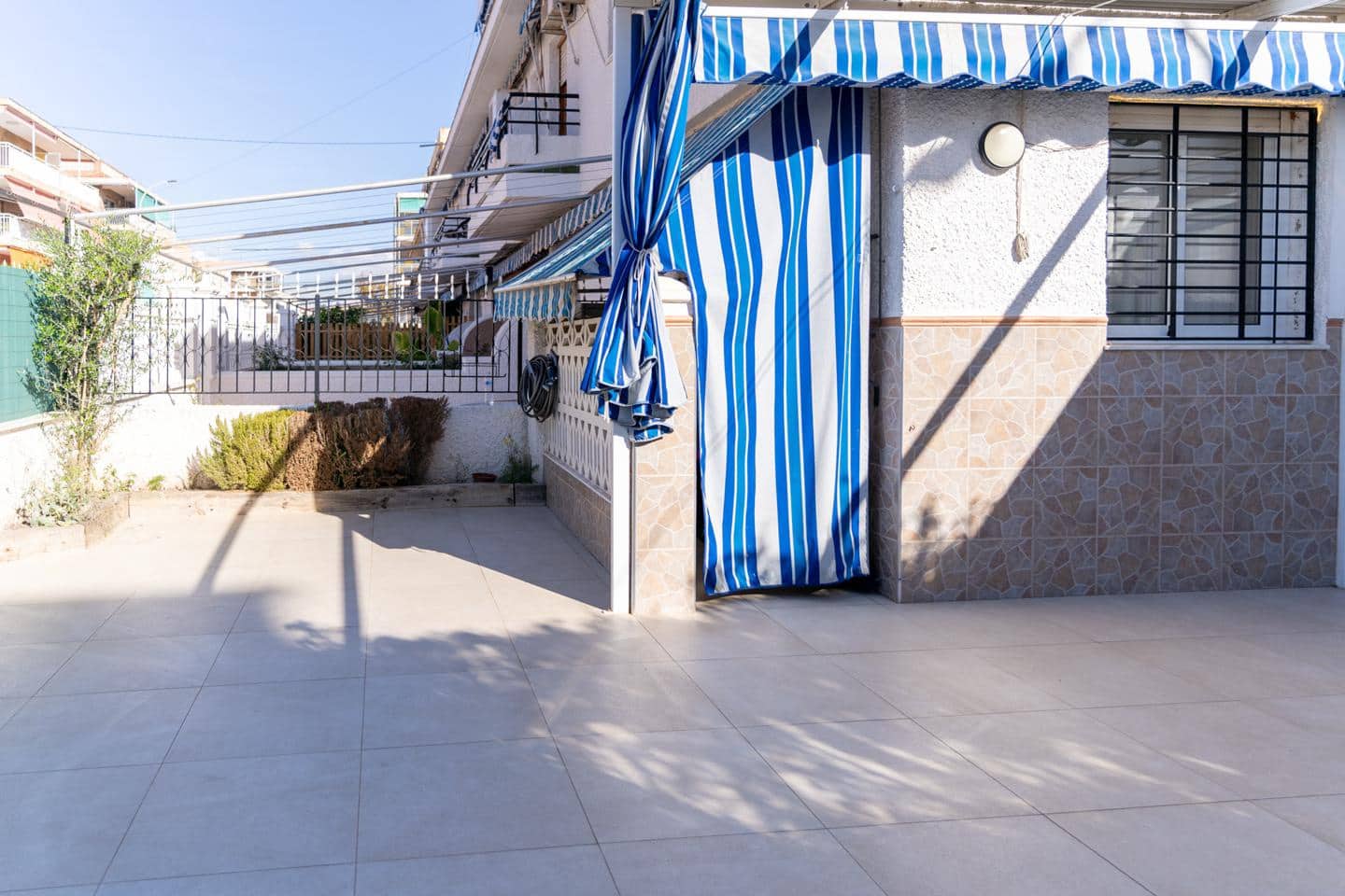 4 slaapkamer Bungalow te koop in Santa Pola - € 319.000 (Ref: 9383578)