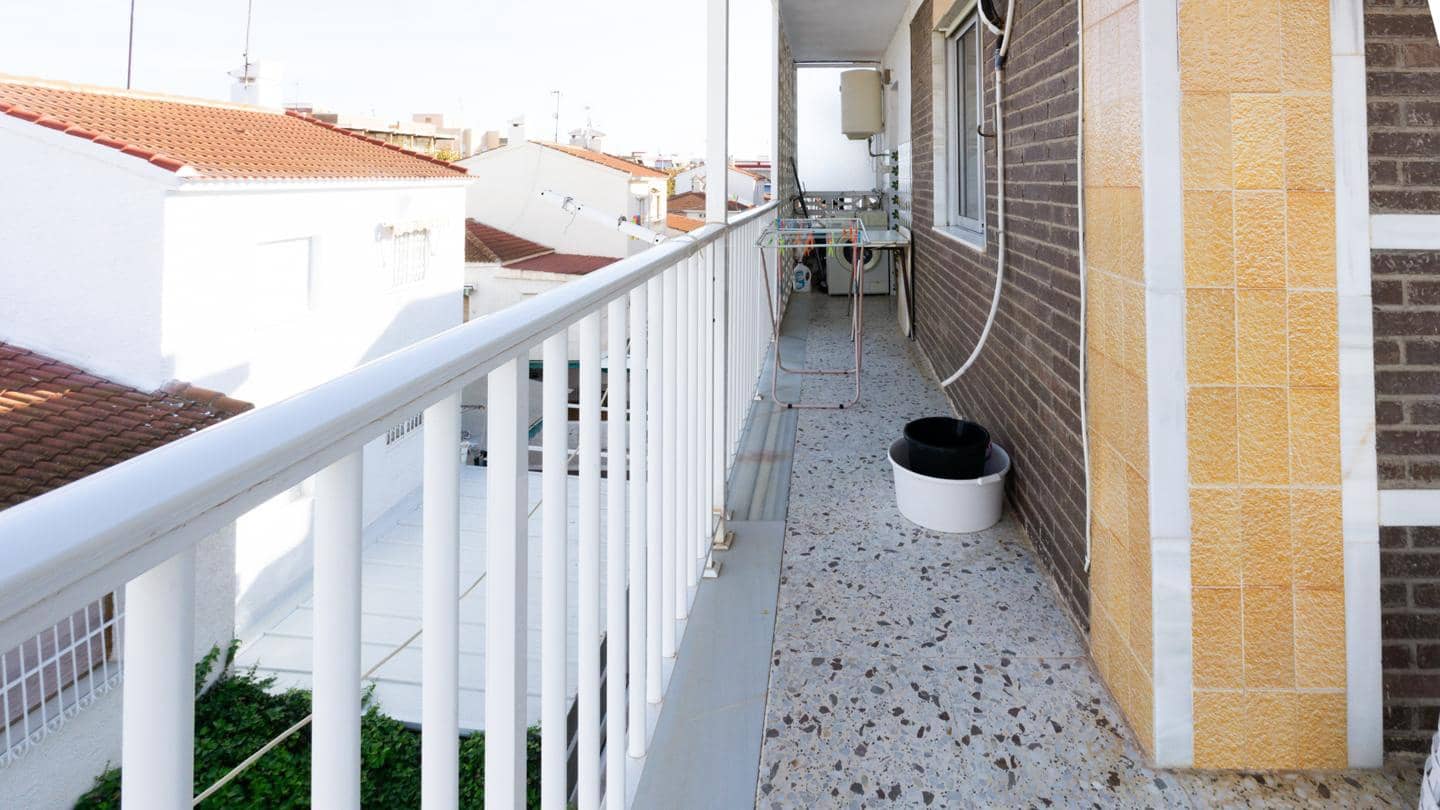 3 bedroom Flat for sale in Santa Pola with garage - € 230,000 (Ref: 9395324)