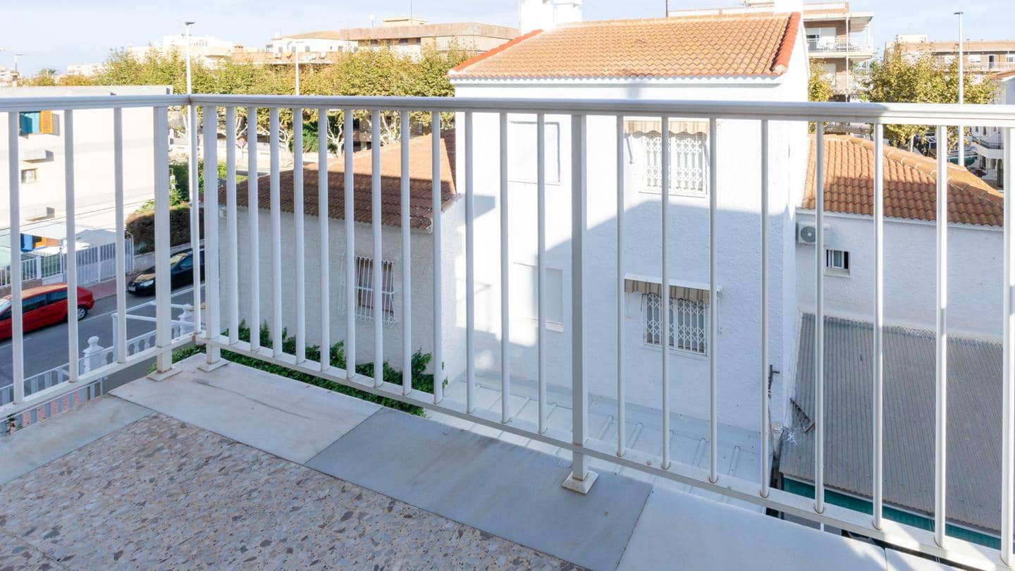 3 bedroom Flat for sale in Santa Pola with garage - € 230,000 (Ref: 9395324)