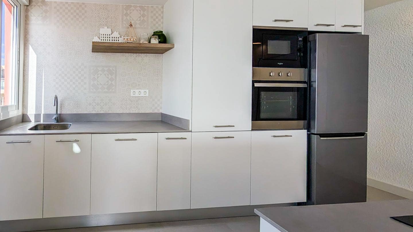 3 bedroom Flat for sale in Santa Pola with garage - € 389,000 (Ref: 9396561)