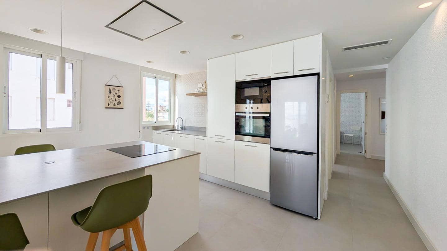 3 bedroom Flat for sale in Santa Pola with garage - € 389,000 (Ref: 9396561)