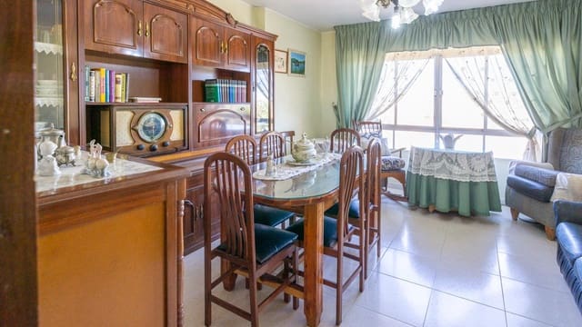 3 bedroom Flat for sale in Carrús Est - Camí dels Magros, Elche / Elx - € 189,000 (Ref: 9420062)