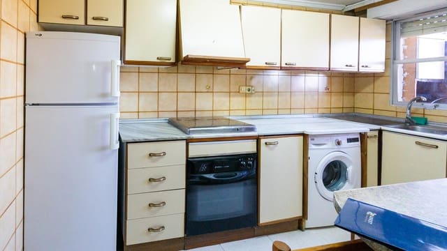 3 bedroom Flat for sale in Carrús Est - Camí dels Magros, Elche / Elx - € 189,000 (Ref: 9420062)