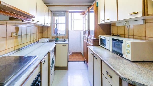 3 bedroom Flat for sale in Carrús Est - Camí dels Magros, Elche / Elx - € 189,000 (Ref: 9420062)