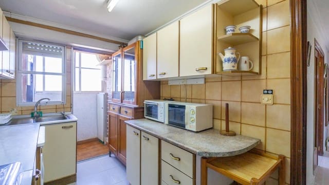 3 bedroom Flat for sale in Carrús Est - Camí dels Magros, Elche / Elx - € 189,000 (Ref: 9420062)