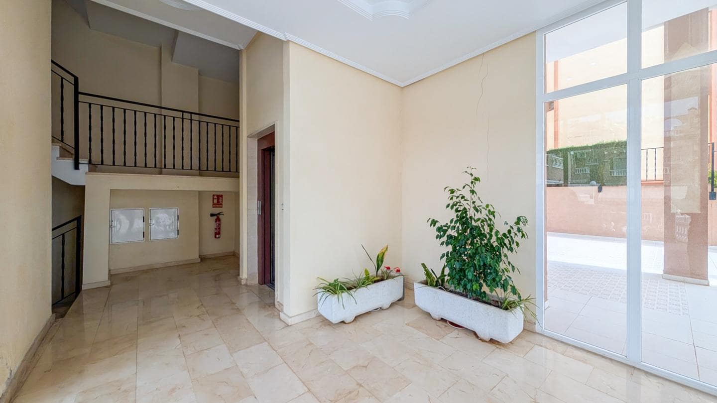 3 bedroom Flat for sale in Santa Pola - € 299,000 (Ref: 9420063)