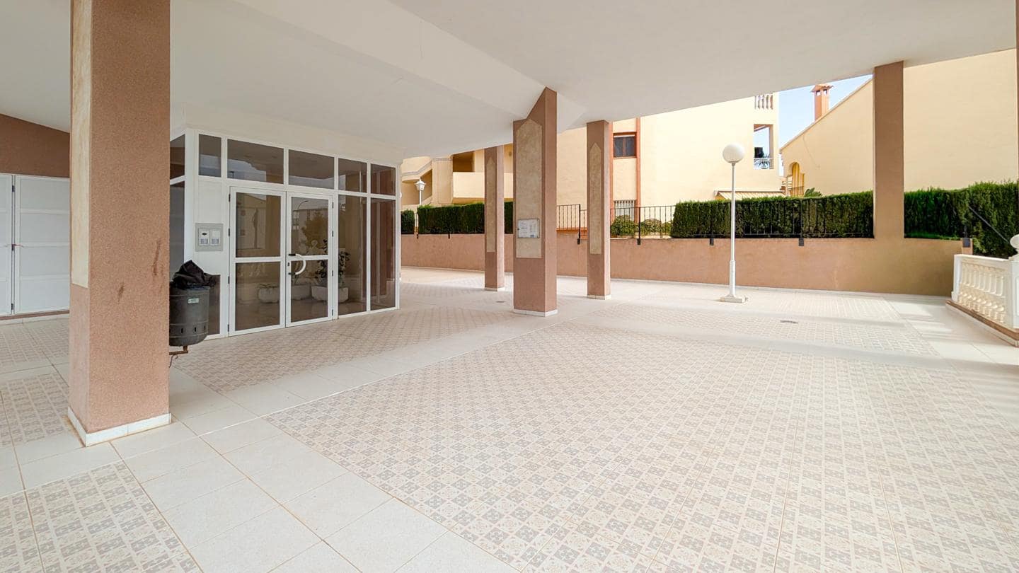 3 bedroom Flat for sale in Santa Pola - € 299,000 (Ref: 9420063)