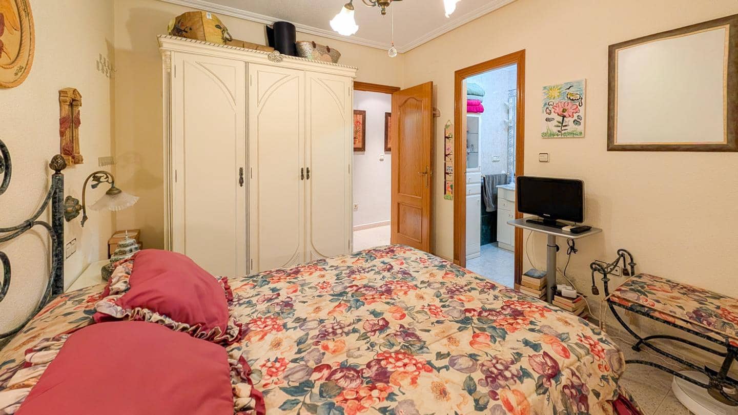 3 bedroom Flat for sale in Santa Pola - € 299,000 (Ref: 9420063)