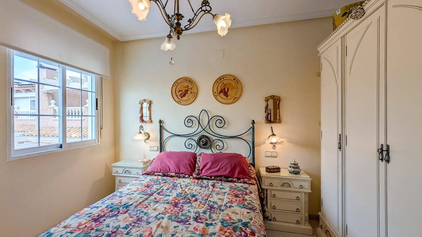 3 bedroom Flat for sale in Santa Pola - € 299,000 (Ref: 9420063)