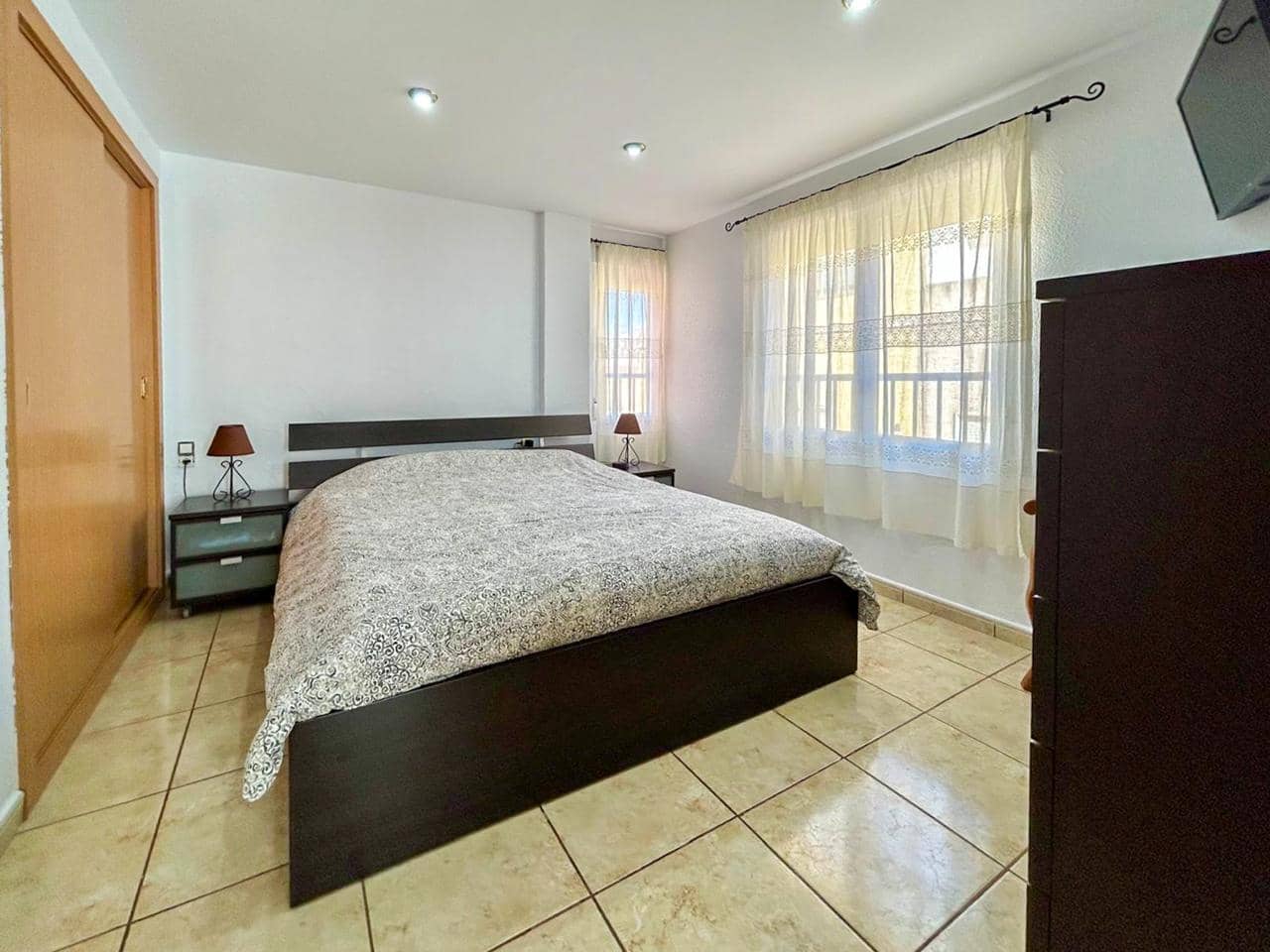 3 bedroom Flat for sale in Santa Pola - € 179,000 (Ref: 9428800)