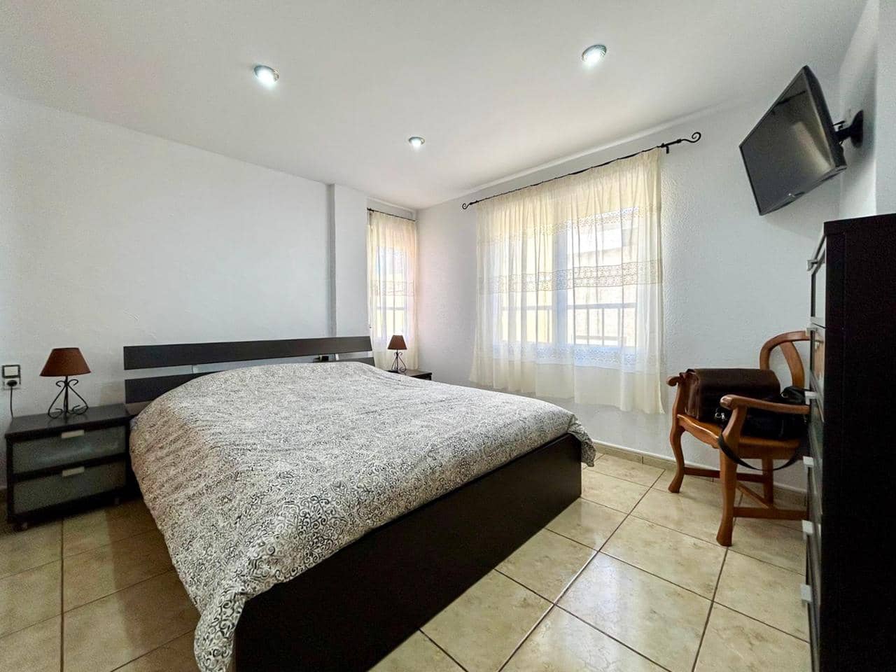 3 bedroom Flat for sale in Santa Pola - € 179,000 (Ref: 9428800)