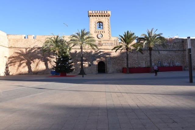 Garage til salg i Norte, Santa Pola - € 19.000 (Ref: 9449305)