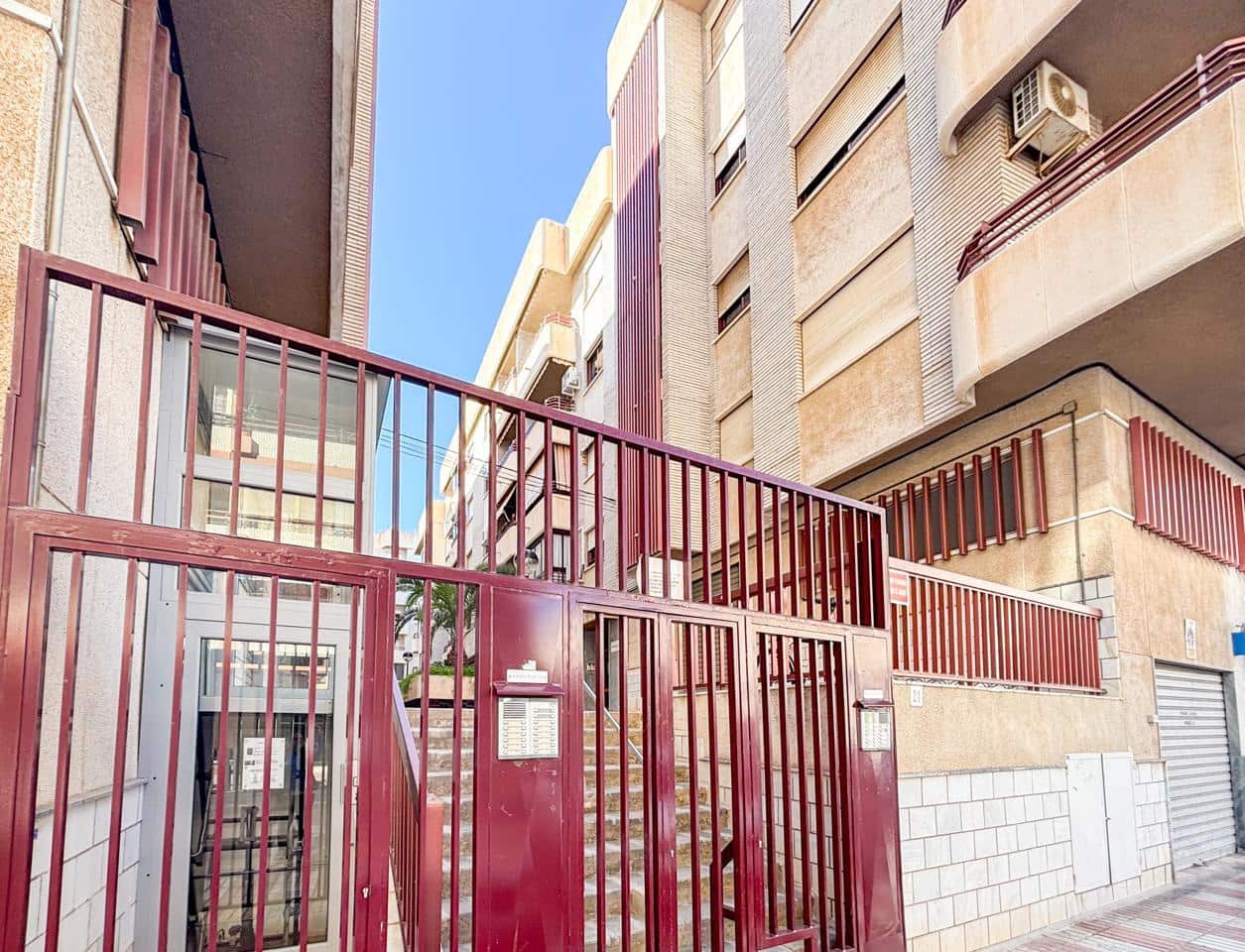 2 sovrum Lägenhet till salu i Santa Pola - 185 000 € (Ref: 9450879)