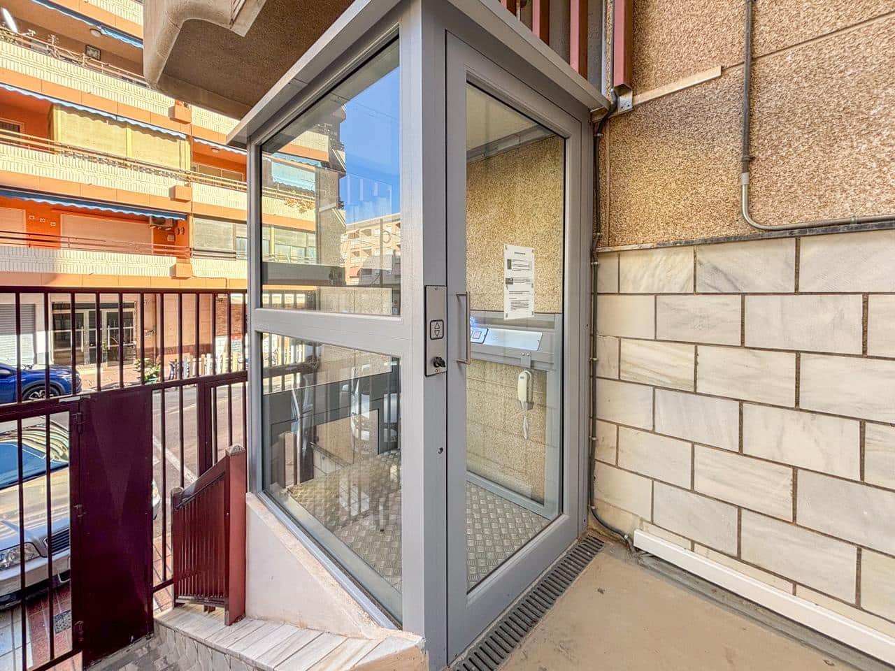 2 sovrum Lägenhet till salu i Santa Pola - 185 000 € (Ref: 9450879)