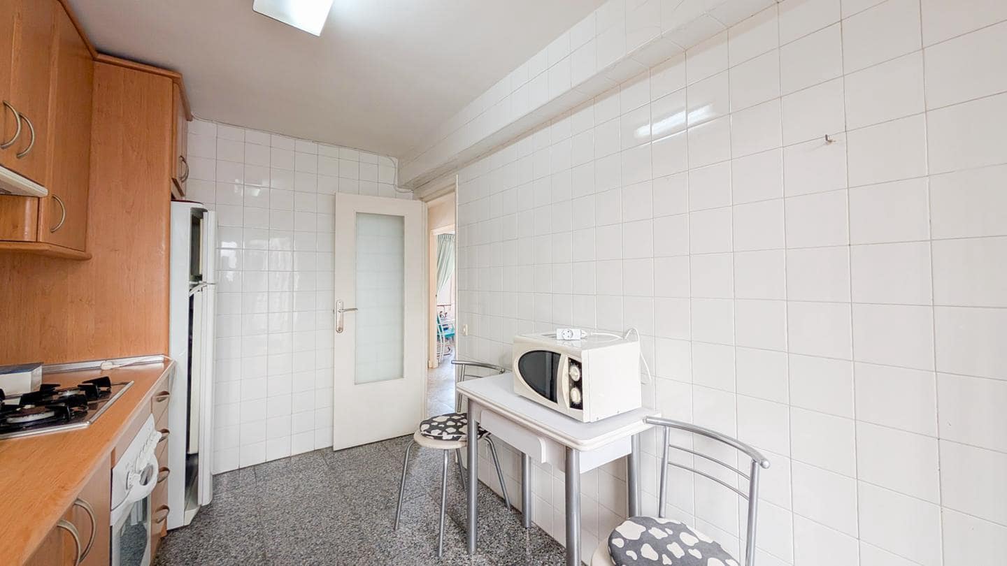 Piso de 3 habitaciones en Santa Pola en venta - 195.000 € (Ref: 9460635)