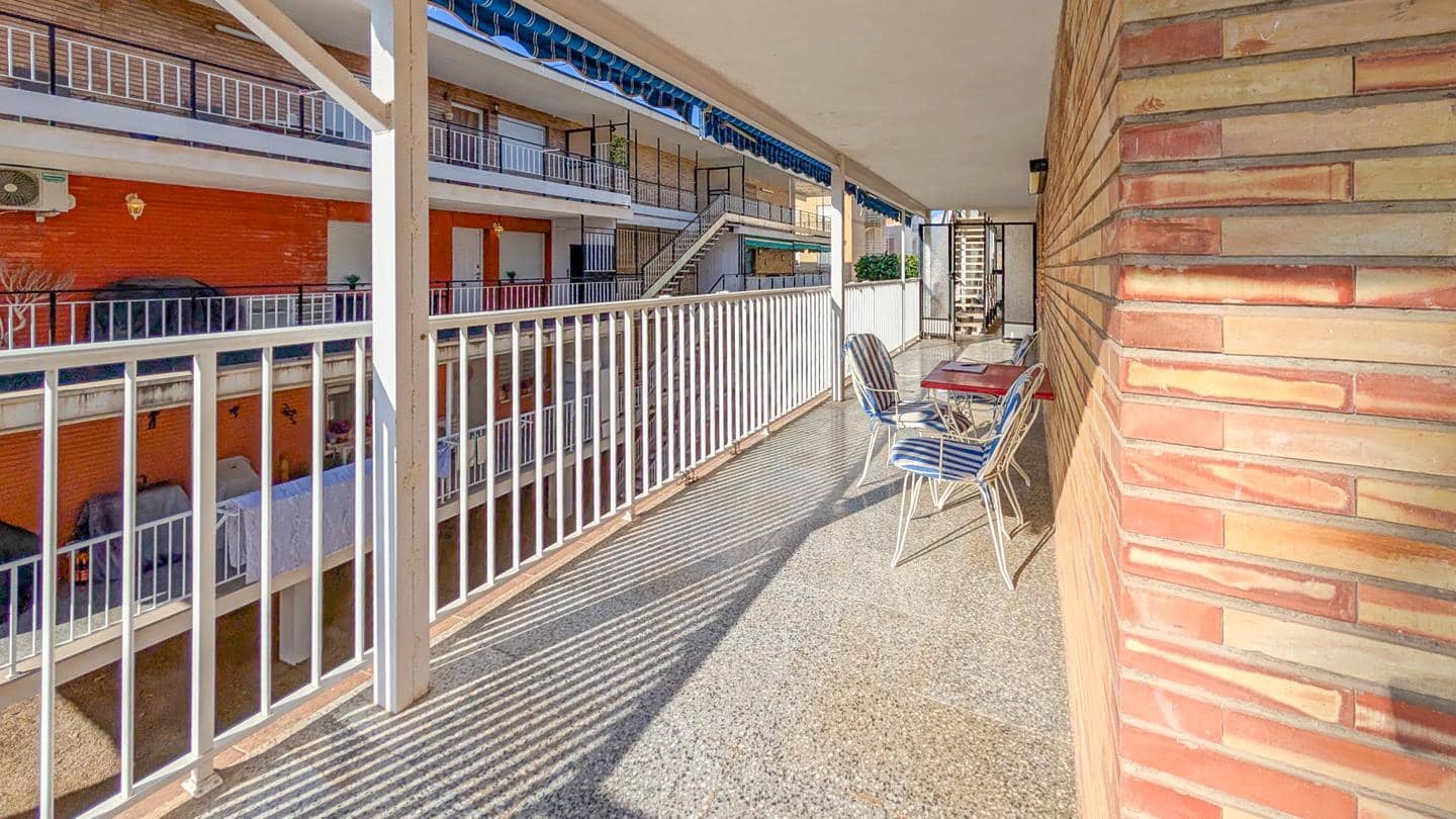 Piso de 3 habitaciones en Santa Pola en venta - 195.000 € (Ref: 9460635)