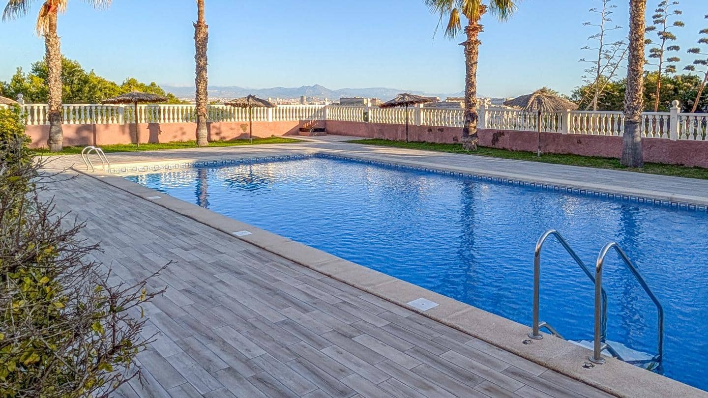 3 chambre Bungalow à vendre à Gran Alacant avec piscine garage - 199 000 € (Ref: 9469928)