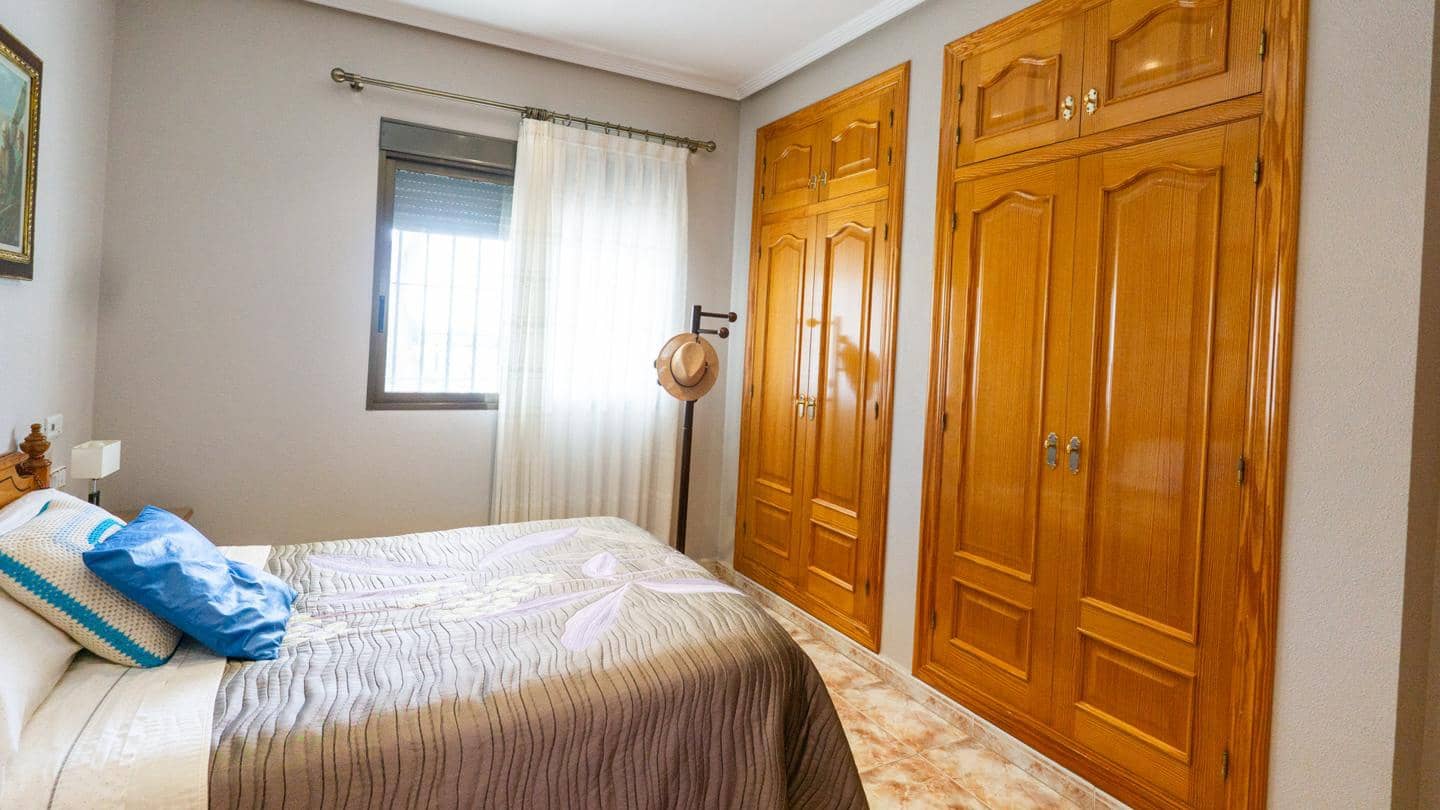 4 bedroom Villa for sale in Crevillente / Crevillent with pool - € 450,000 (Ref: 9491659)