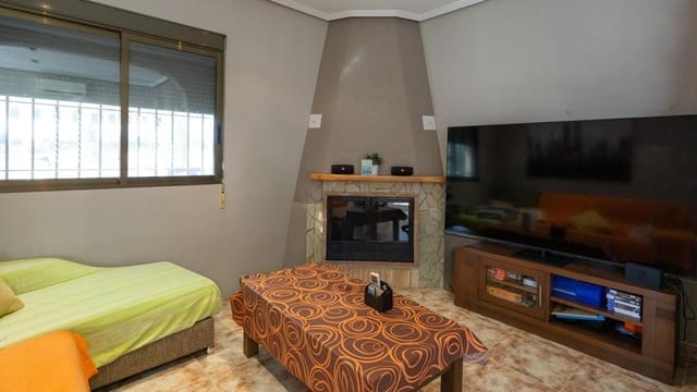 4 bedroom Villa for sale in Crevillente / Crevillent with pool - € 450,000 (Ref: 9491659)