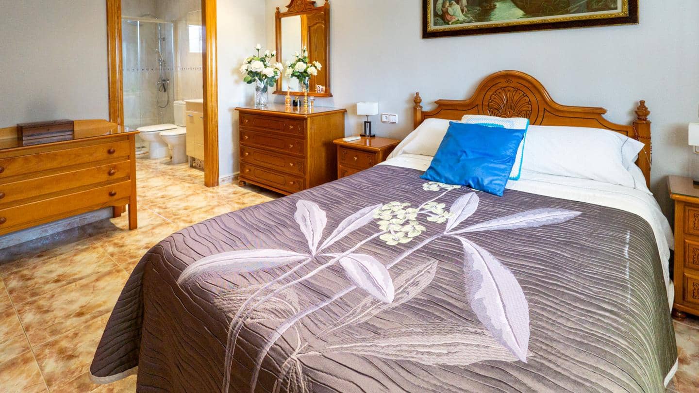 4 bedroom Villa for sale in Crevillente / Crevillent with pool - € 450,000 (Ref: 9491659)