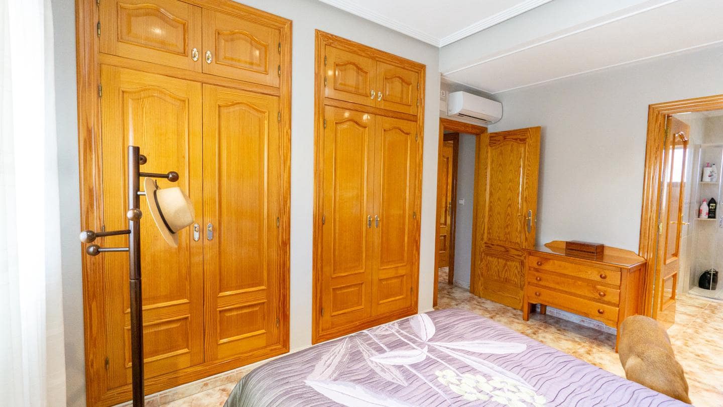 4 bedroom Villa for sale in Crevillente / Crevillent with pool - € 450,000 (Ref: 9491659)