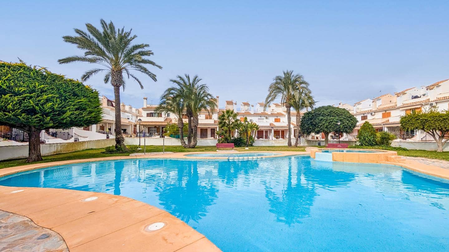 3 bedroom Villa for sale in Gran Alacant with pool garage - € 307,900 (Ref: 9528588)