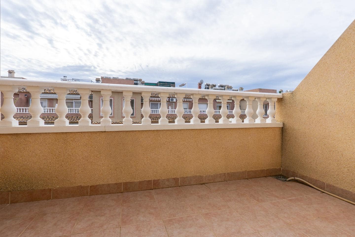 Chalet de 3 habitaciones en Gran Alacant en venta con piscina - 319.000 € (Ref: 9542028)