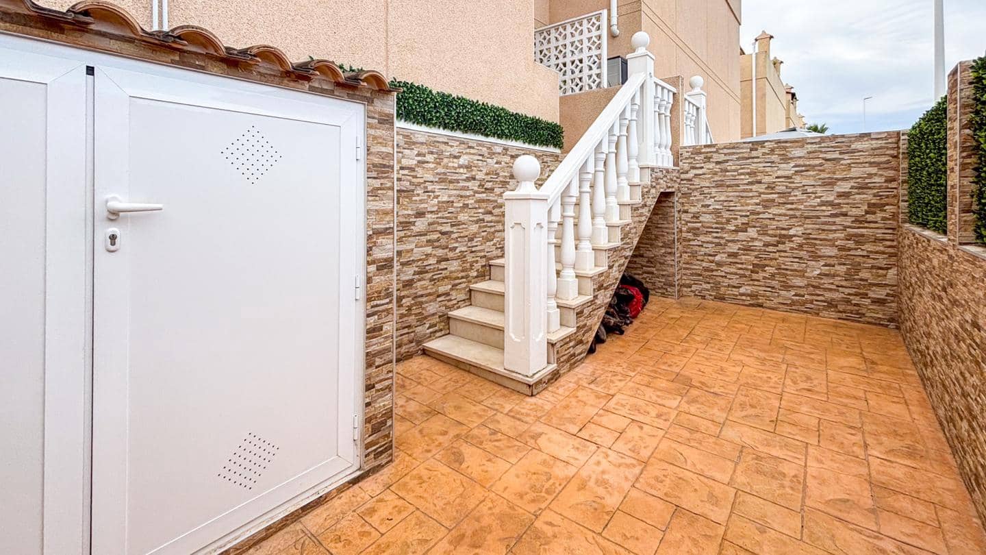 Chalet de 3 habitaciones en Gran Alacant en venta con piscina - 319.000 € (Ref: 9542028)