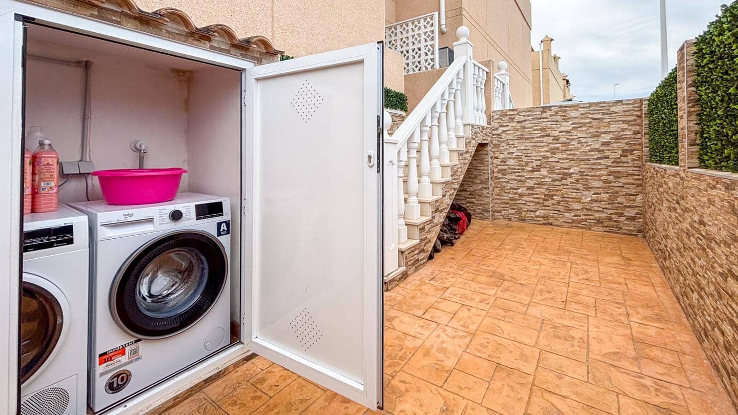 Chalet de 3 habitaciones en Gran Alacant en venta con piscina - 319.000 € (Ref: 9542028)