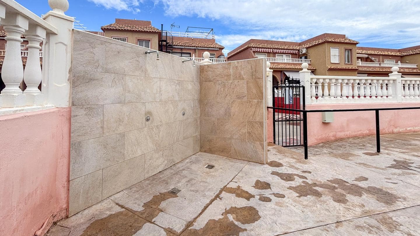 Chalet de 3 habitaciones en Gran Alacant en venta con piscina - 319.000 € (Ref: 9542028)