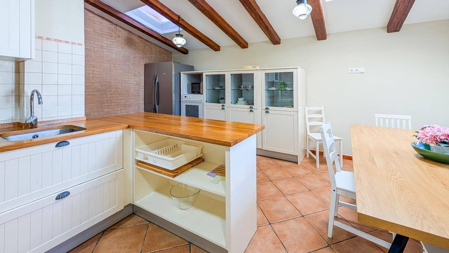 3 makuuhuone Huvila myytävänä paikassa Gran Alacant mukana uima-altaan 
autotalli - 375 000 € (Ref: 9587975)